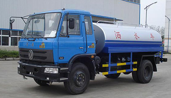 程力專汽為您講解灑水車水泵常見不吸水問題怎么辦